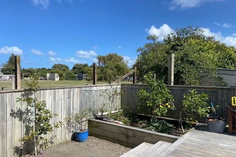 Photo of property in 152 Muritai Road, Eastbourne, Lower Hutt, 5013