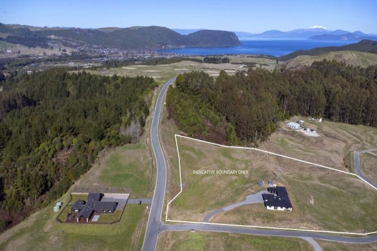 Photo of property in 1 Lemonwood Lane, Kinloch, Taupo, 3377