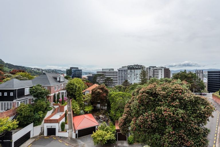 Photo of property in 9 Easdale Street, Kelburn, Wellington, 6012