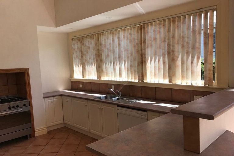 Photo of property in 71 Cameron Street, Onehunga, Auckland, 1061