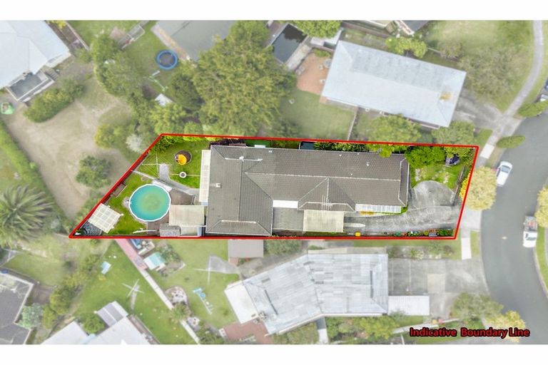 Photo of property in 16 Leewood Place, Pakuranga Heights, Auckland, 2010