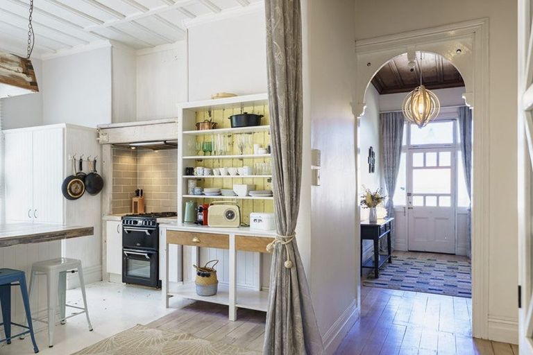 Photo of property in 1 Latham Street, Napier South, Napier, 4110