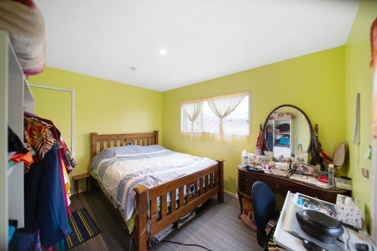 Photo of property in 33 Convair Crescent, Mangere, Auckland, 2022