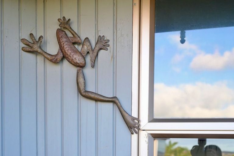 Photo of property in 11 View Road, Shelly Park, Auckland, 2014