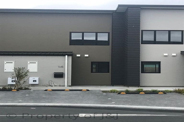 Photo of property in 14/9 Surrey Street, Tawa, Wellington, 5028