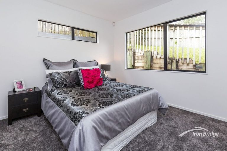 Photo of property in 1/3 Albany Highway, Unsworth Heights, Auckland, 0632