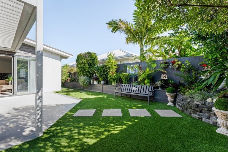 Photo of property in 6 Trevally Place, Snells Beach, 0920