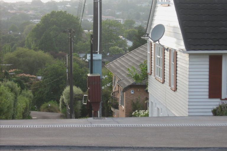 Photo of property in 132 Kohimarama Road, Kohimarama, Auckland, 1071