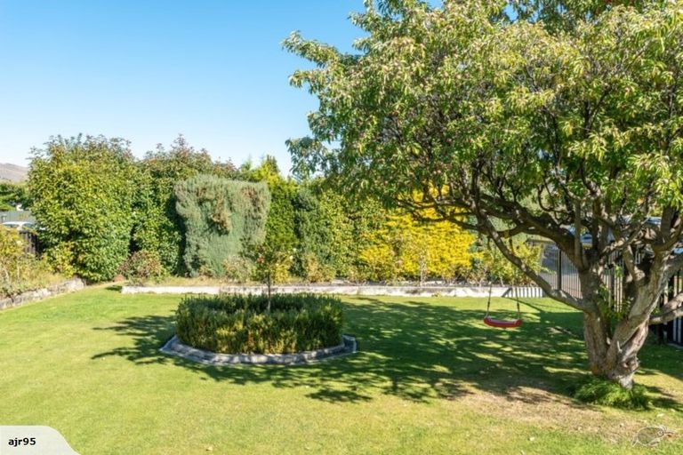 Photo of property in 6 Clare Place, Cromwell, 9310