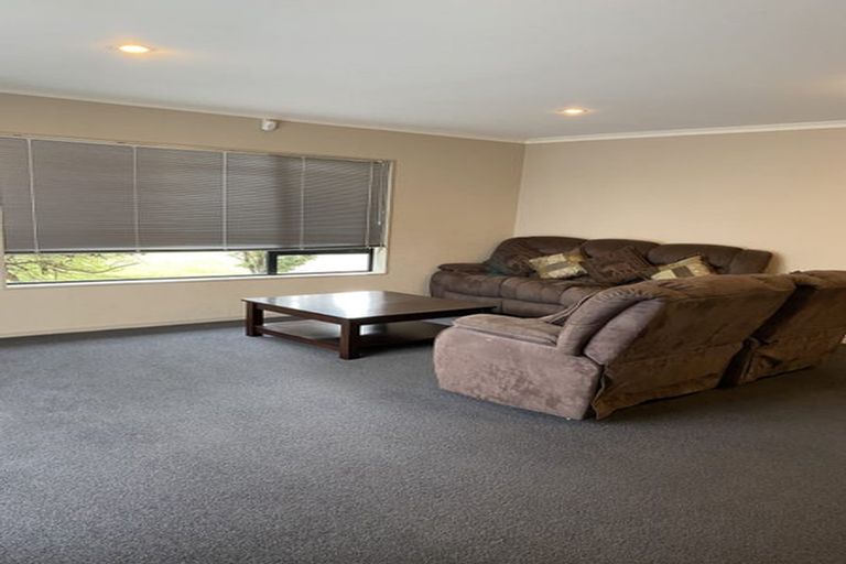 Photo of property in 15 Camberley Way, Huntington, Hamilton, 3210