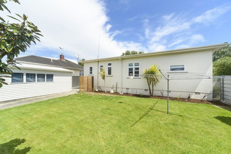 Photo of property in 95 Churchill Avenue, Hokowhitu, Palmerston North, 4410