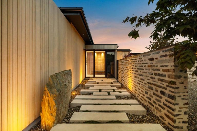 Photo of property in 214 Mcdonnell Road, Arrowtown, Queenstown, 9371