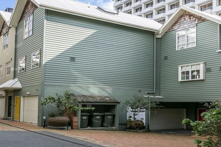 Photo of property in 42 Pipitea Street, Thorndon, Wellington, 6011