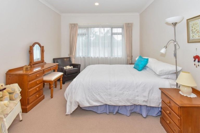 Photo of property in 4 Parkhaven Drive, Rosehill, Papakura, 2113