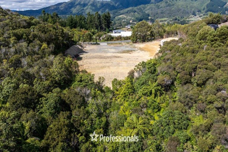 Photo of property in 8 Stroma Way, Timberlea, Upper Hutt, 5018