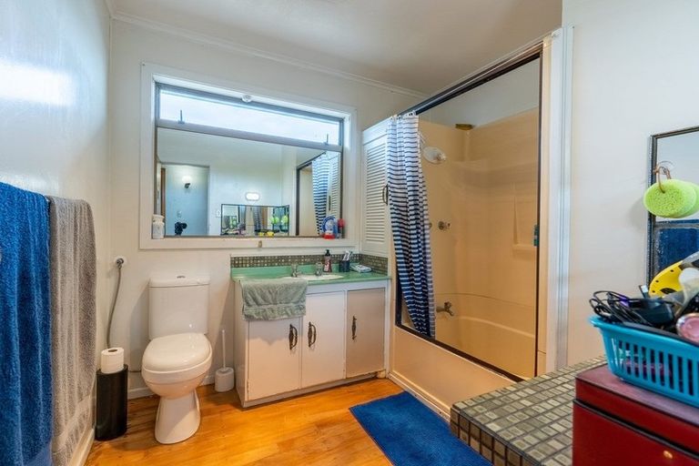 Photo of property in 90 Friedlanders Road, Manurewa, Auckland, 2102