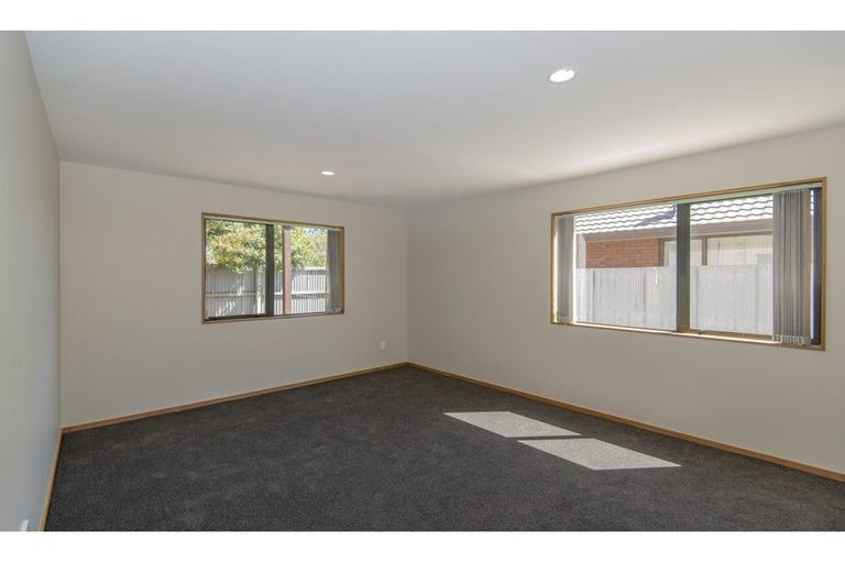 Photo of property in 74b Sinclair Street, New Brighton, Christchurch, 8083