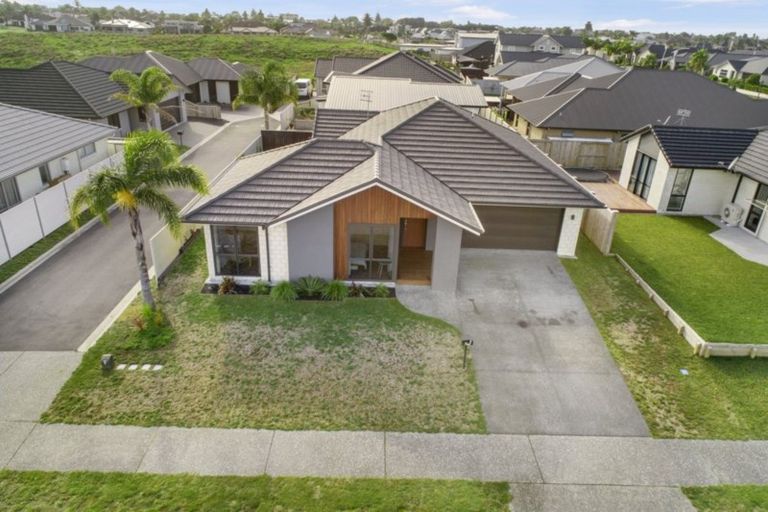 Photo of property in 6 Selliera Place, Papamoa Beach, Papamoa, 3118