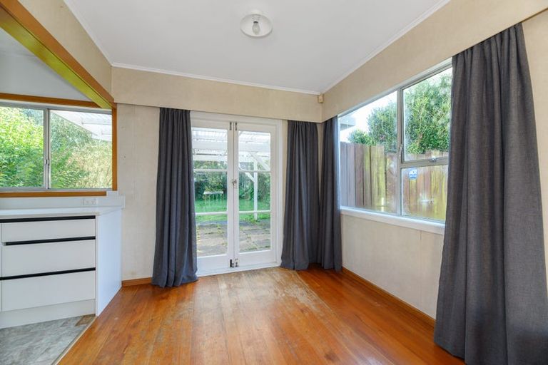 Photo of property in 15 Zita Maria Drive, Massey, Auckland, 0614