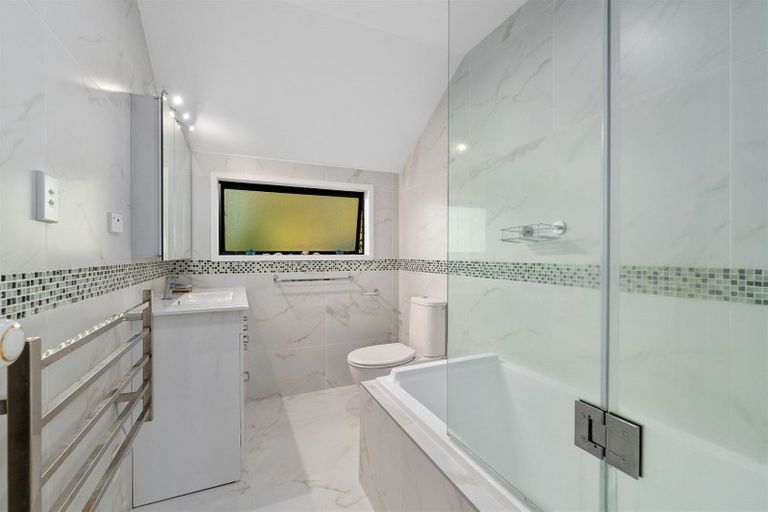 Photo of property in 52b Aroha Avenue, Sandringham, Auckland, 1025