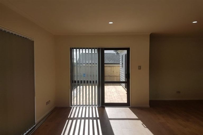 Photo of property in 33 Koroheke Road, Takanini, 2110