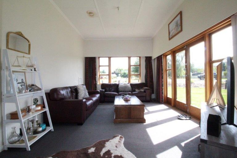 Photo of property in 2 Laura Street, Lumsden, 9730