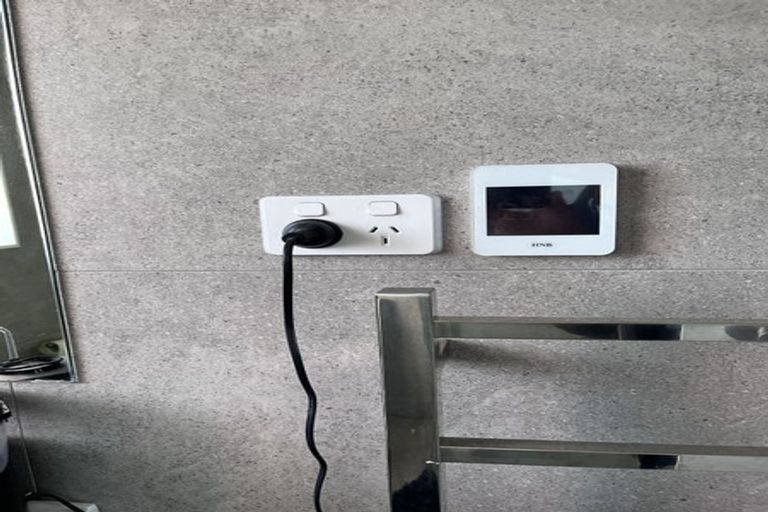 Photo of property in 12 Te Awa Place, Red Beach, 0932