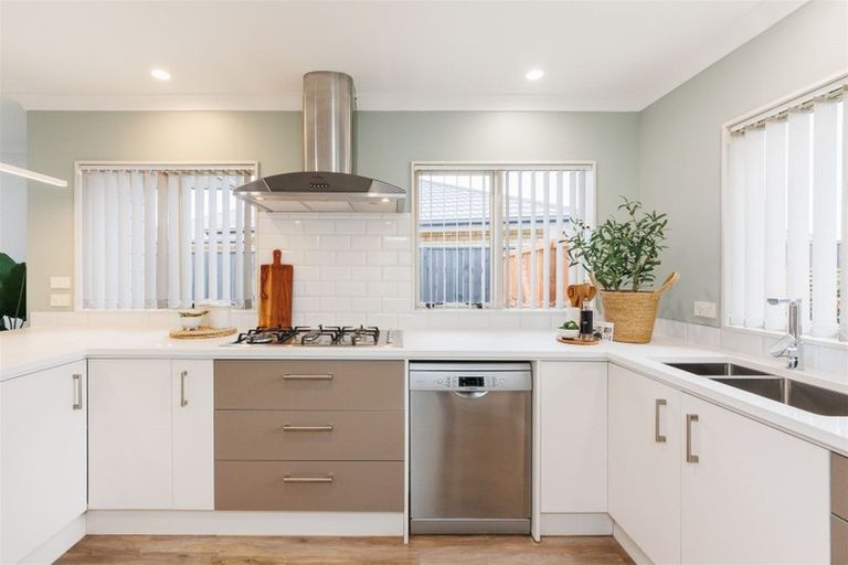 Photo of property in 3 Masefield Terrace, Kelvin Grove, Palmerston North, 4414