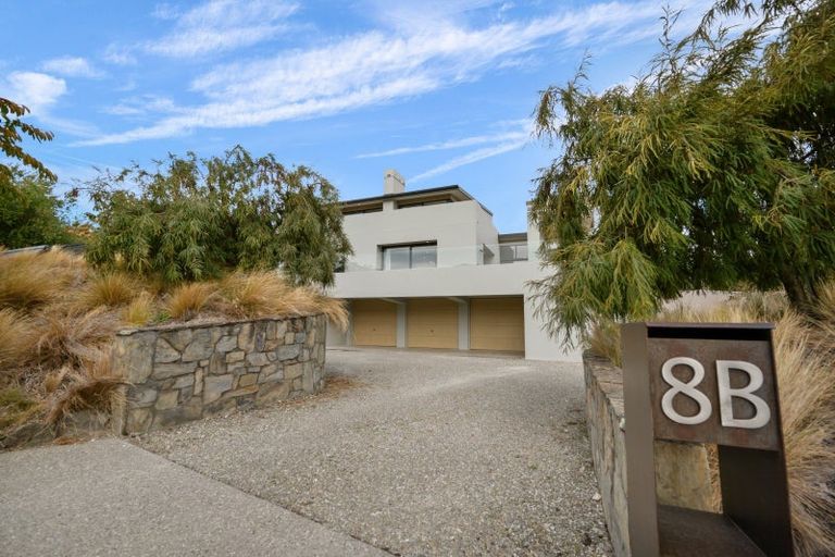 Photo of property in 8b Minaret Ridge, Wanaka, 9305