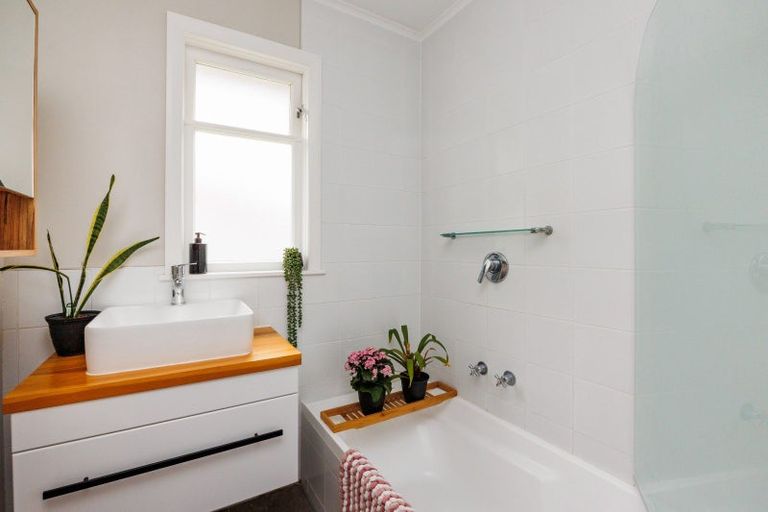 Photo of property in 921 Upper Main Street, Roslyn, Palmerston North, 4414