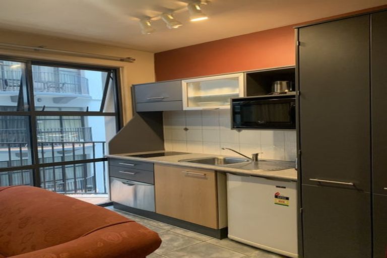 Photo of property in Atrium Apartments, 3i/154 The Terrace, Wellington Central, Wellington, 6011