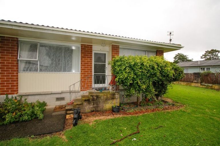 Photo of property in 62 Lincoln Road, Henderson, Auckland, 0610