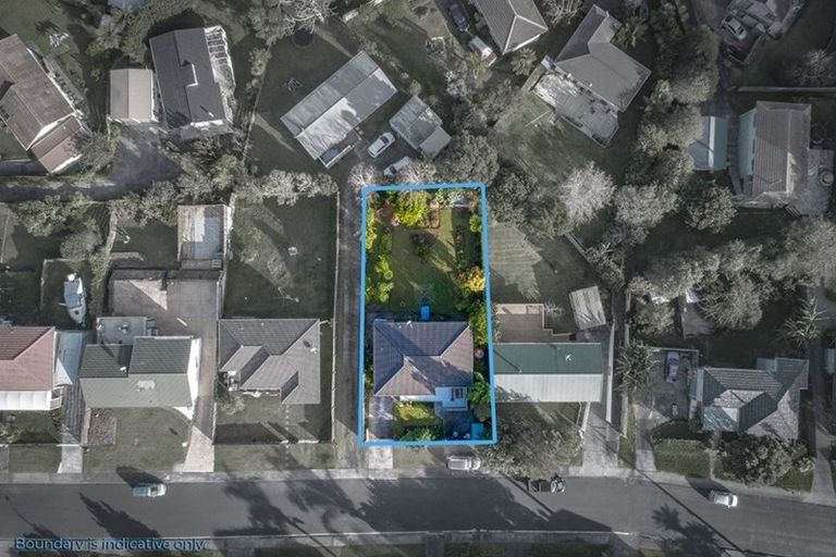 Photo of property in 19 Donovan Avenue, Massey, Auckland, 0614