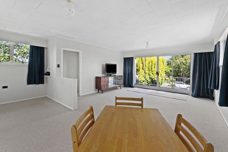 Photo of property in 6 Magnolia Drive, Westown, New Plymouth, 4310