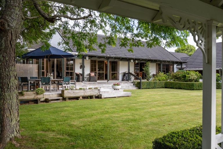 Photo of property in 114 Main Road South, Raumati Beach, Paraparaumu, 5032