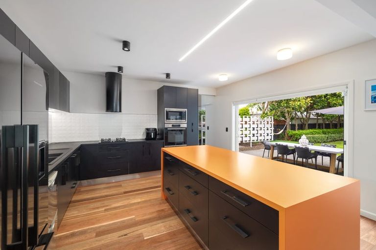 Photo of property in 75 Glandovey Road, Fendalton, Christchurch, 8052