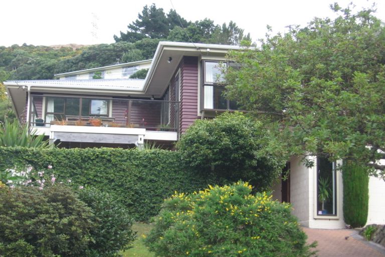 Photo of property in 65 Silverstream Road, Crofton Downs, Wellington, 6035