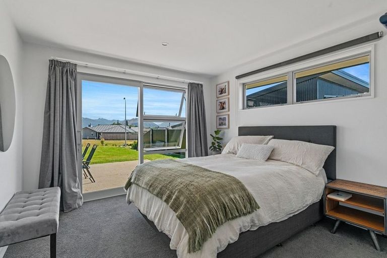 Photo of property in 12 Turnbull Crescent, Wanaka, 9305