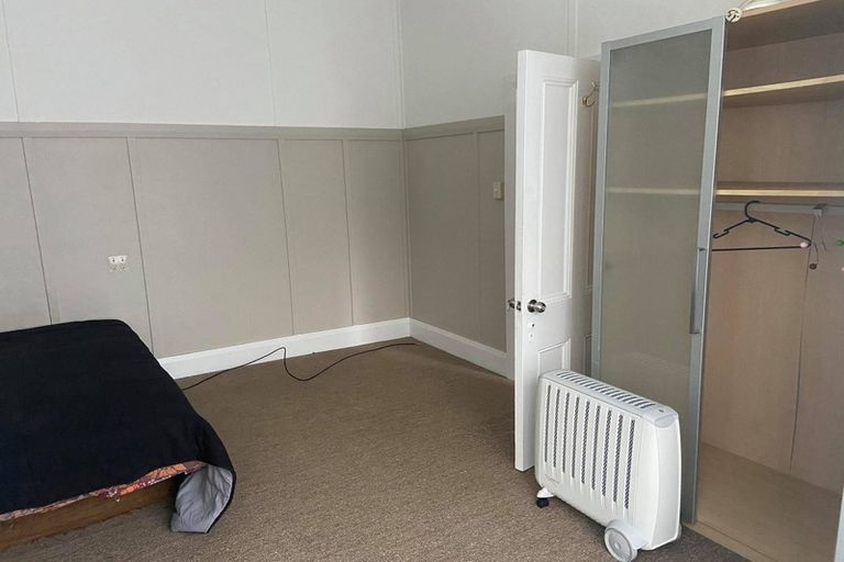 Photo of property in 74 Kilbirnie Crescent, Kilbirnie, Wellington, 6022