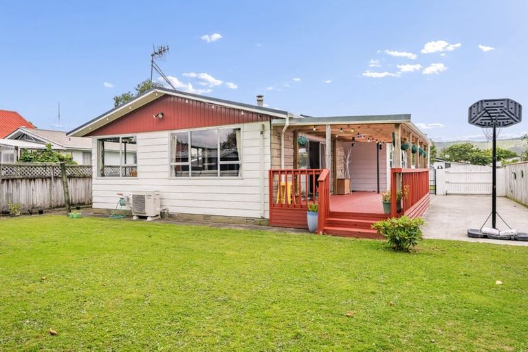 Photo of property in 71 California Drive, Totara Park, Upper Hutt, 5018