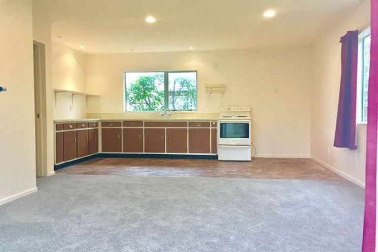 Photo of property in 131 Clovelly Road, Bucklands Beach, Auckland, 2012