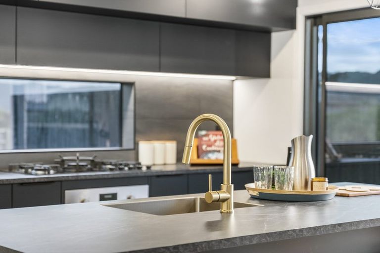 Photo of property in 92 Great South Road, Pokeno, 2402