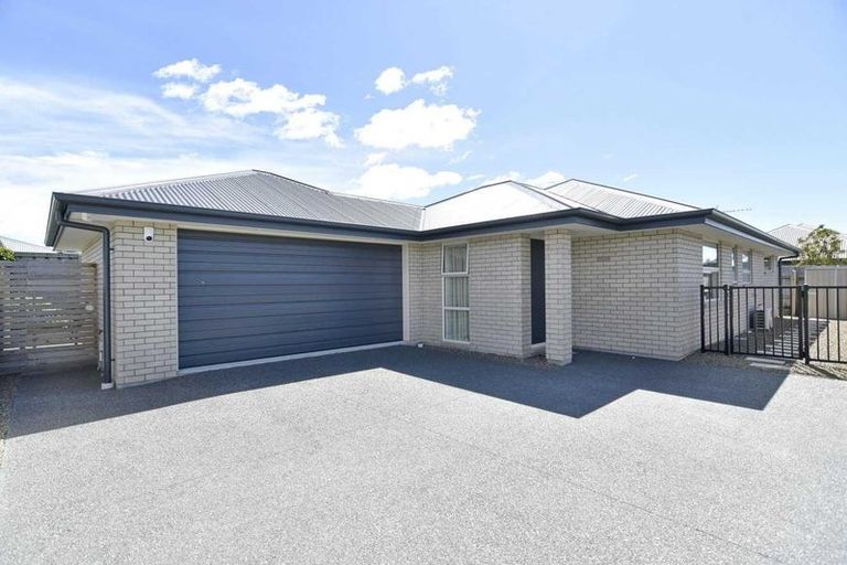 Photo of property in 21 Tutton (pvt) Mews, Rangiora, 7400