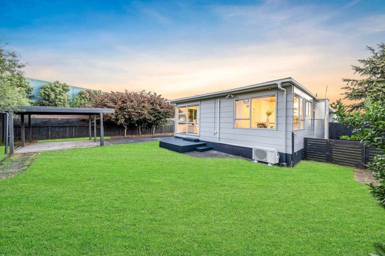 Photo of property in 2/27 Waimana Road, Conifer Grove, Takanini, 2112