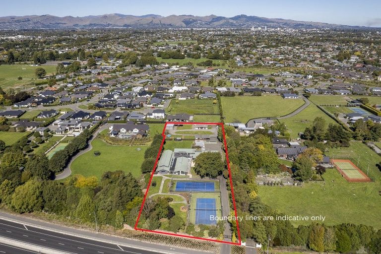 Photo of property in 280 Queen Elizabeth Ii Drive, Mairehau, Christchurch, 8052