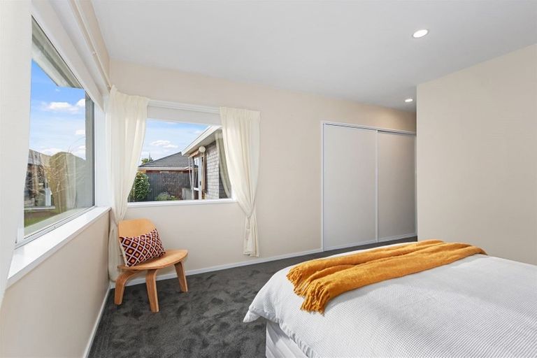 Photo of property in 60a Middlepark Road, Sockburn, Christchurch, 8042