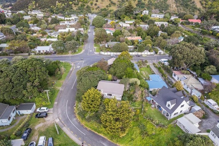 Photo of property in 18 Ocean Road, Paekakariki, 5034
