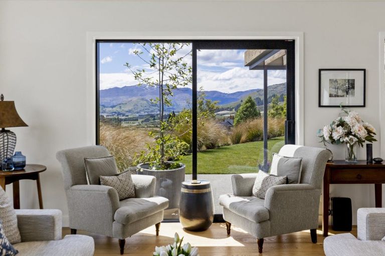 Photo of property in 1 Chimney Lane, Jacks Point, Queenstown, 9371
