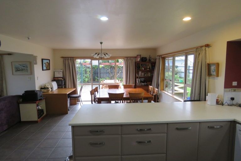 Photo of property in 21 Queen Street, Westport, 7825