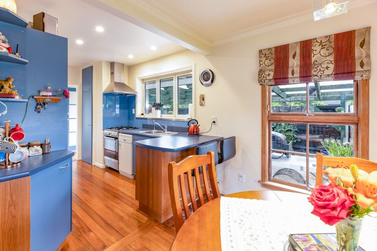 Photo of property in 14 Ramore Place, Redwood, Christchurch, 8051